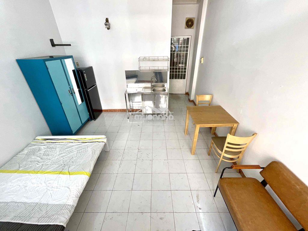 Phòng ban công, wc, full nội thất - 3
