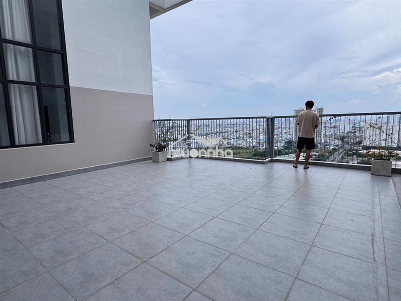 Cần cho thuê căn hộ duplex pegasuit 2