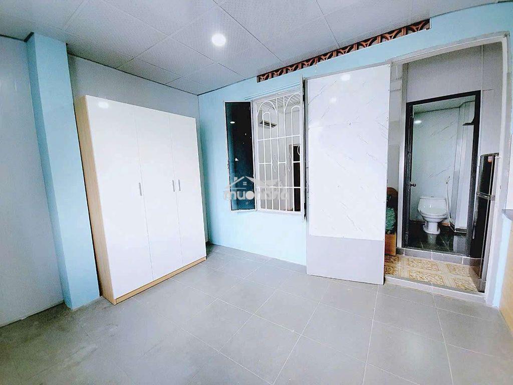 Phòng có ban công bếp riêng gần nguyễn hoàng trần não - 3