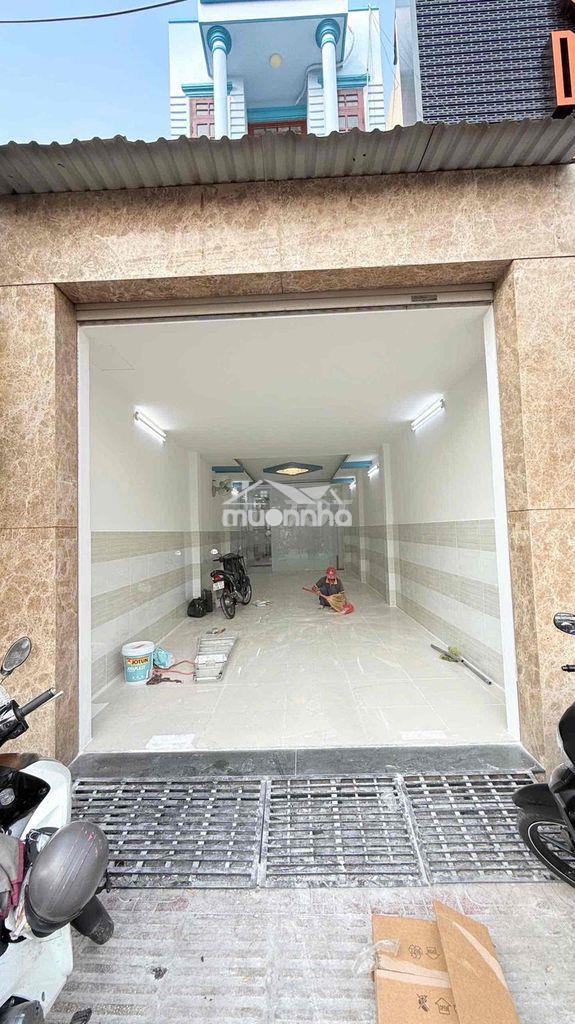 Mặt tiền kinh doanh huỳnh tấn phát