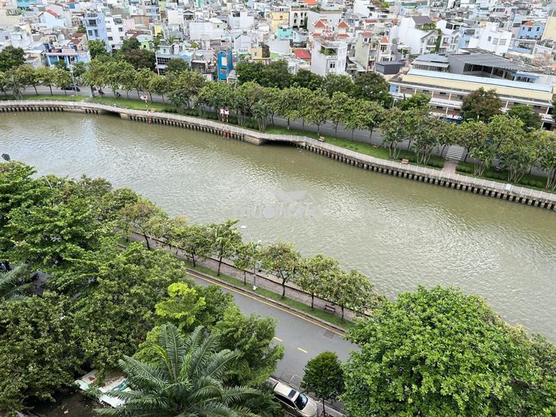 Bán chung cư miếu nổi, 53m2(2pn), lầu cao view sông, nội thất cơ bản.