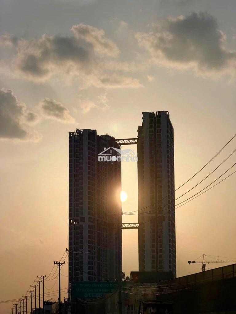 Bán căn studio 1pn the emeral 68 vốn sang hđ 1 tỷ 640