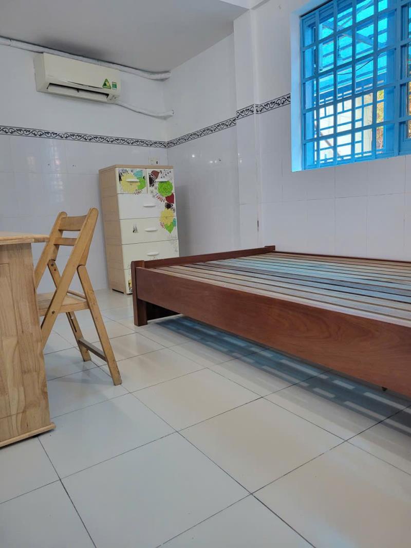 Tầng trệt 2pn 7tr5 huỳnh tấn phát quận 7 - 2