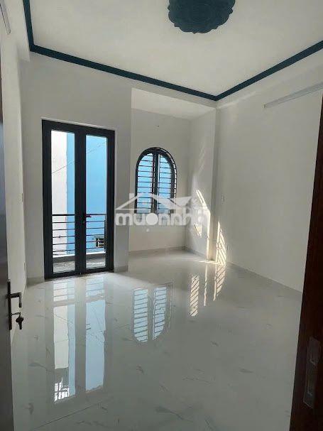 Cho thuê nhà trần hữu trang, pn - ngang 5m - 3 tầng | 4pn. tiện ở + kd - 3