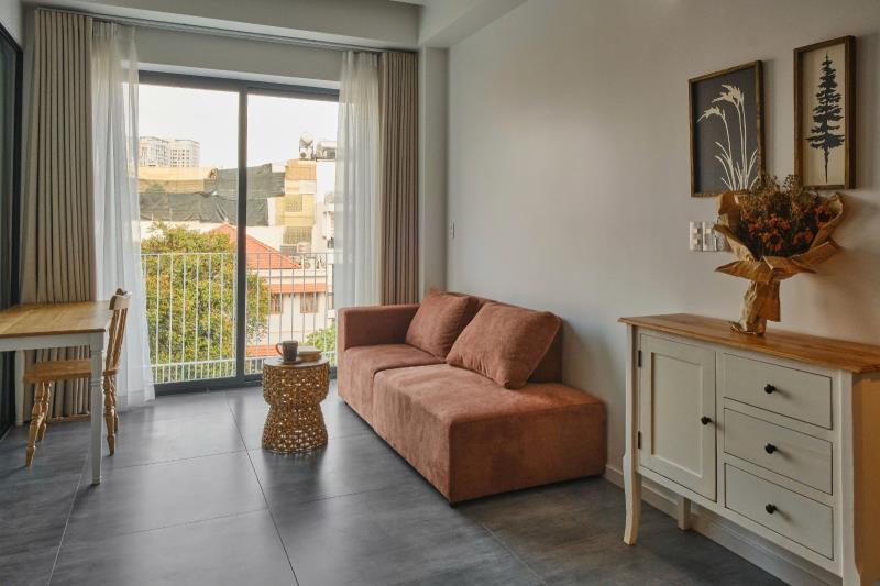 1pn view hướng đông | biệt thự sân vườn | trống căn đẹp | thang máy | dọn phòng 2 lần/tuần - 4