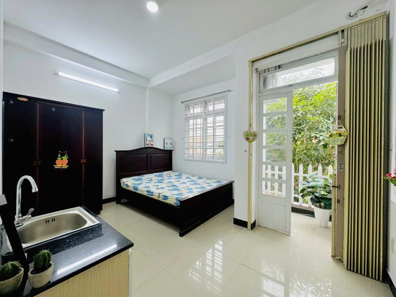 Studio full nội thất - ban công - ngay dh văn lang, iuh - di chuyển nhanh các quận trung tâm