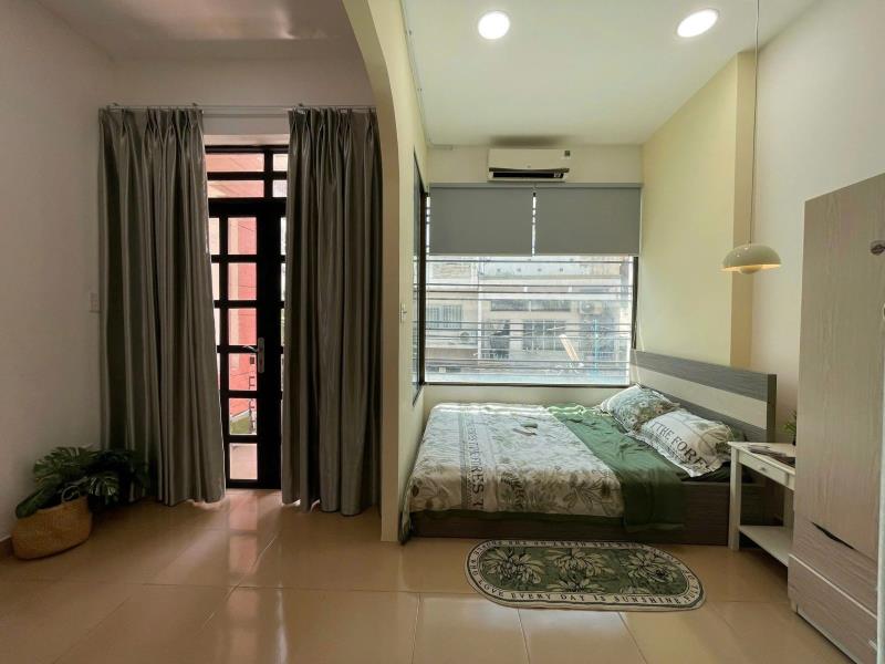 Căn hộ cho thuê có ban công tại 47/42 bùi đình túy, bình thạnh, gần hutech, văn lang, hồng bàng, uef, chợ bà chiểu.
