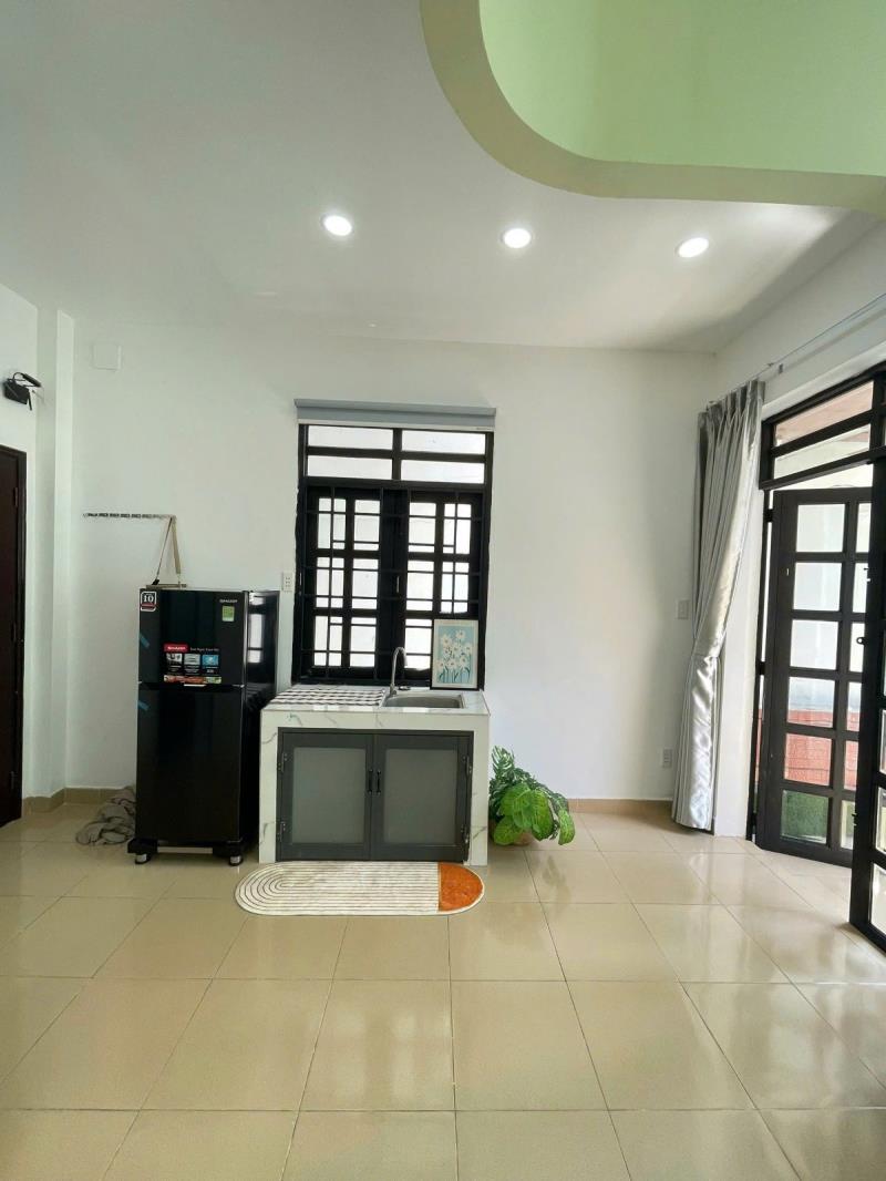 Căn hộ cho thuê có ban công tại 47/42 bùi đình túy, bình thạnh, gần hutech, văn lang, hồng bàng, uef, chợ bà chiểu. - 4