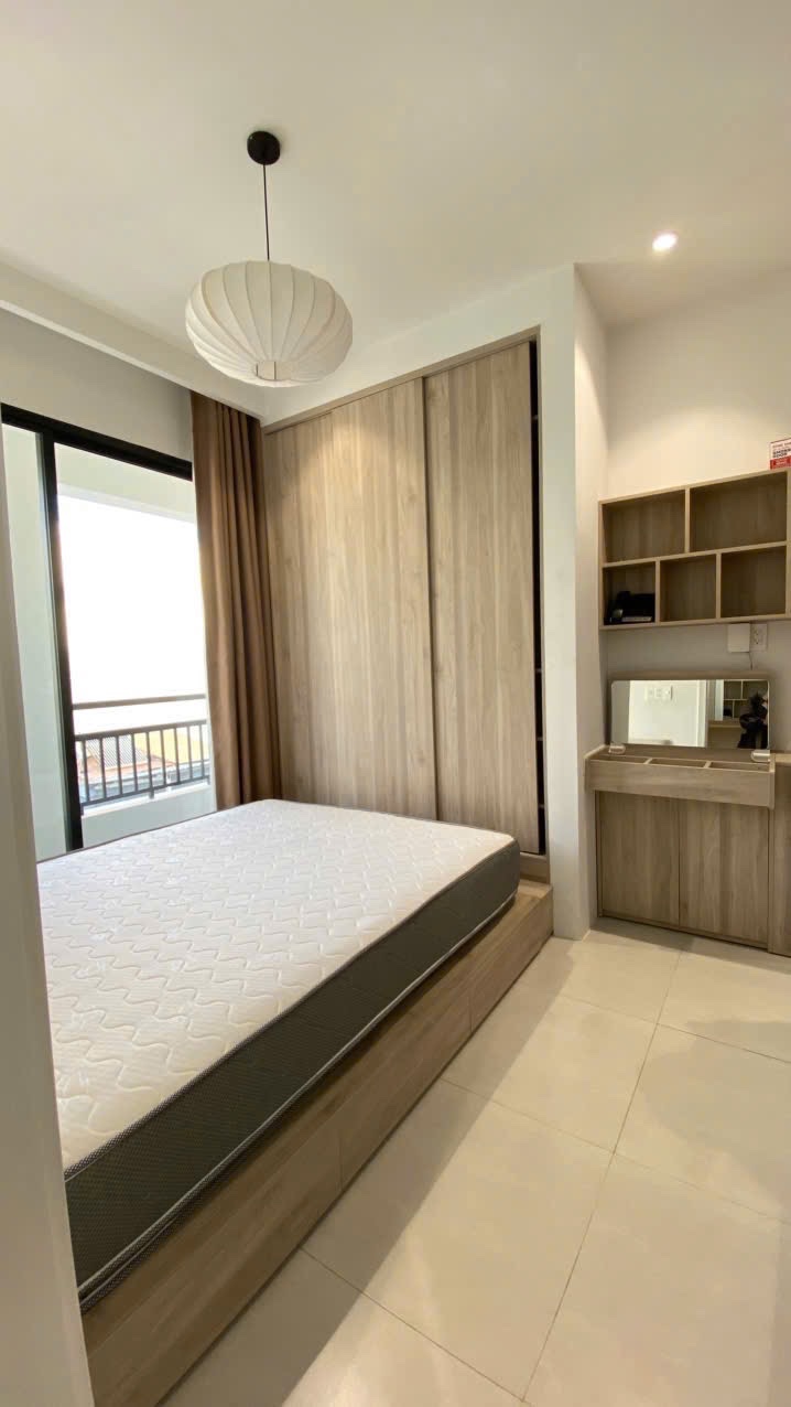 Nhà ngay mặt tiền nguyễn sơn - Ảnh 2