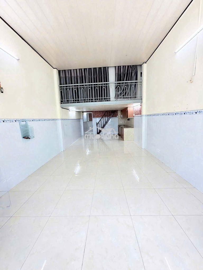 (9 triệu 3 pn 2 wc) cho thuê nhà hẻm 3 gác trần tấn 4x15m trệt + lửng