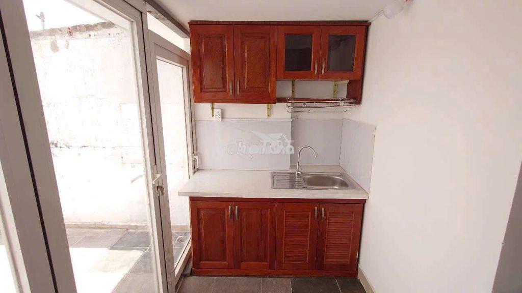 Ban công ,tách bếp ,máy giặt riêng - 3