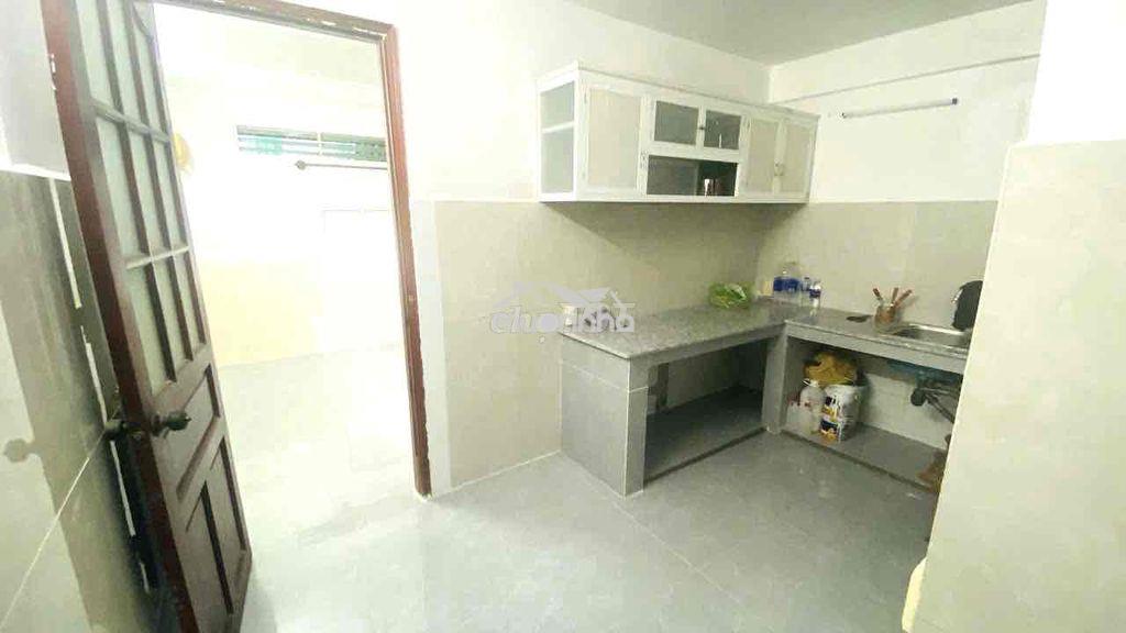 Chung cư tầng trệt 3pn , 1wc , rộng 70m ( hẻm xe tải ) - Ảnh 4