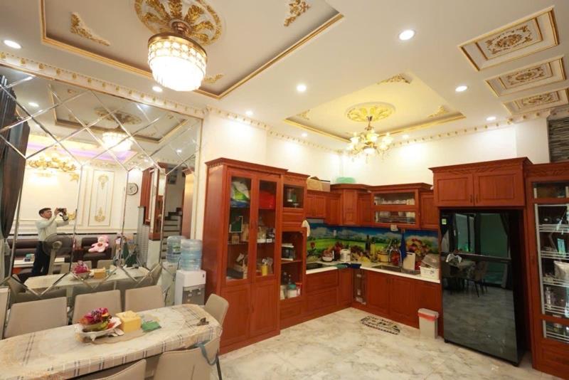 Nhà đẹp đông hưng thuận q12 – ngang 7m – gara ô tô – 4 tầng – giá 10,8 tỷ - Ảnh 2