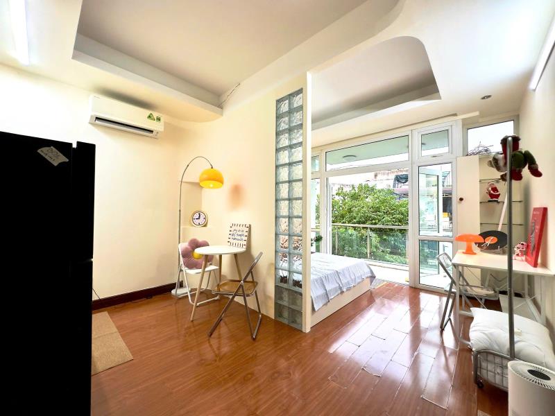 Cho thuê căn hộ ban công tách bếp 38m2 thoáng mát sát q1 - an ninh cao 