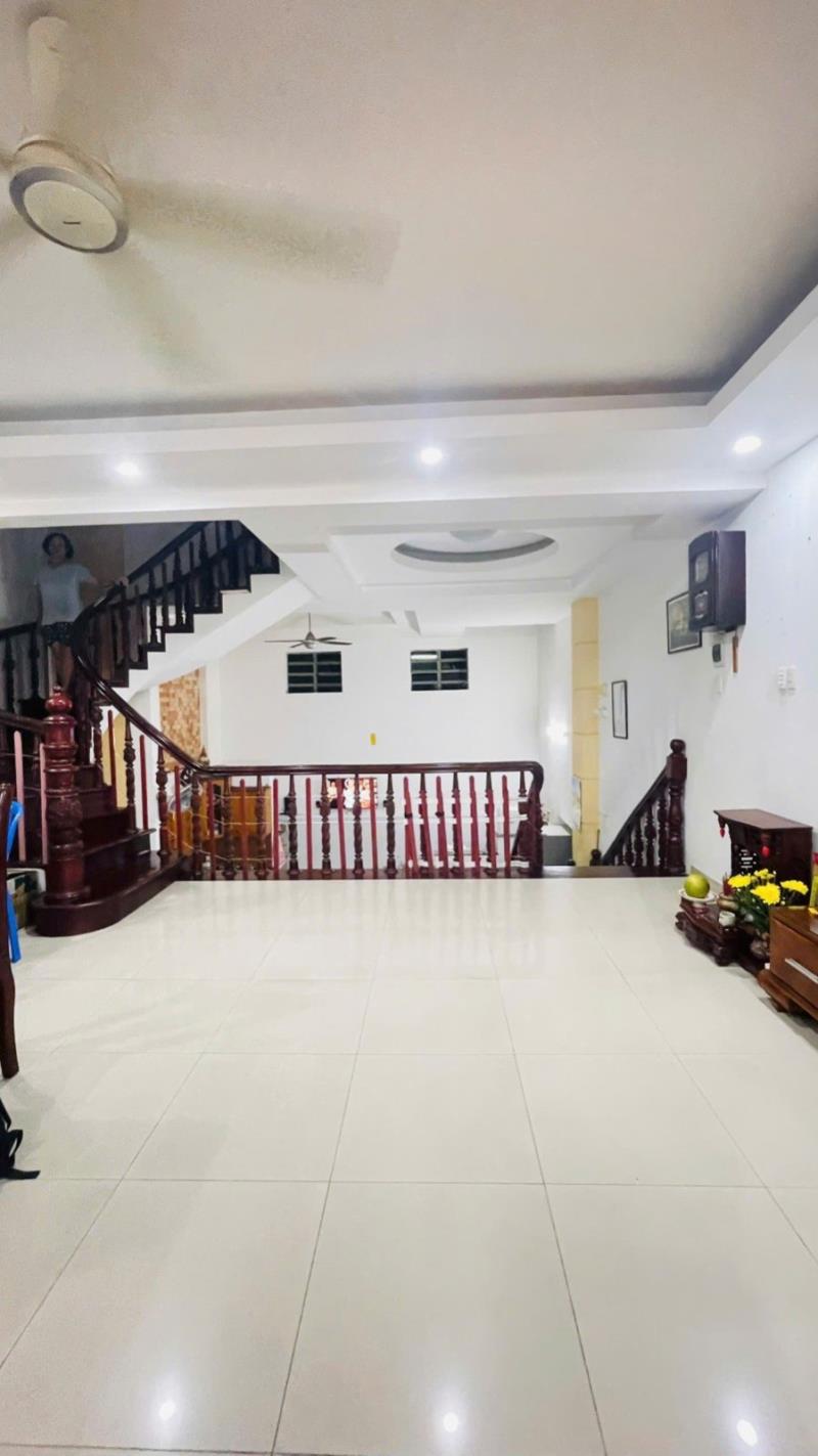 Giảm 2 tỷ ! sát mt bạch đằng, 88m2 ,5 tầng,hxh ngủ nhà.sổ vuông - Ảnh 2