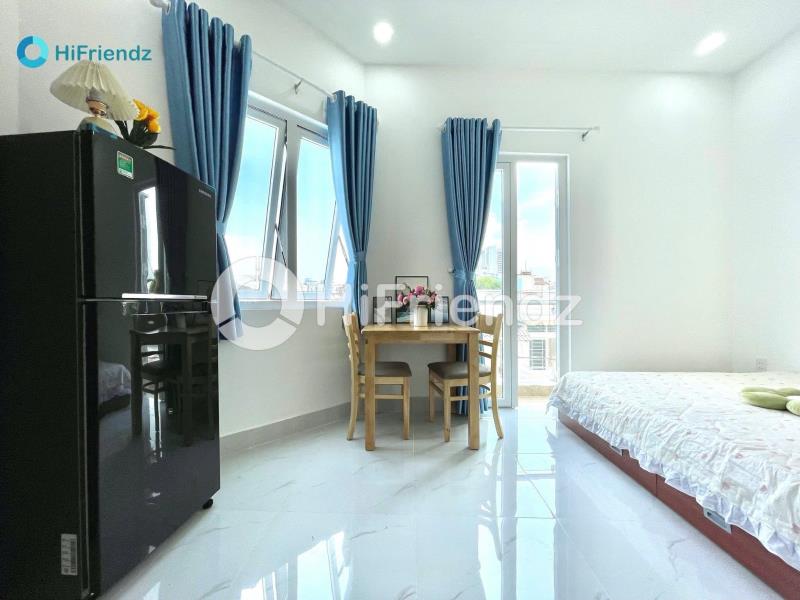 Cho thuê căn hộ ban công siêu thoáng bùi đình tuý, bình thạnh gần ngã tư hàng xanh, đại học ftu2, uth, uef_full nội thất