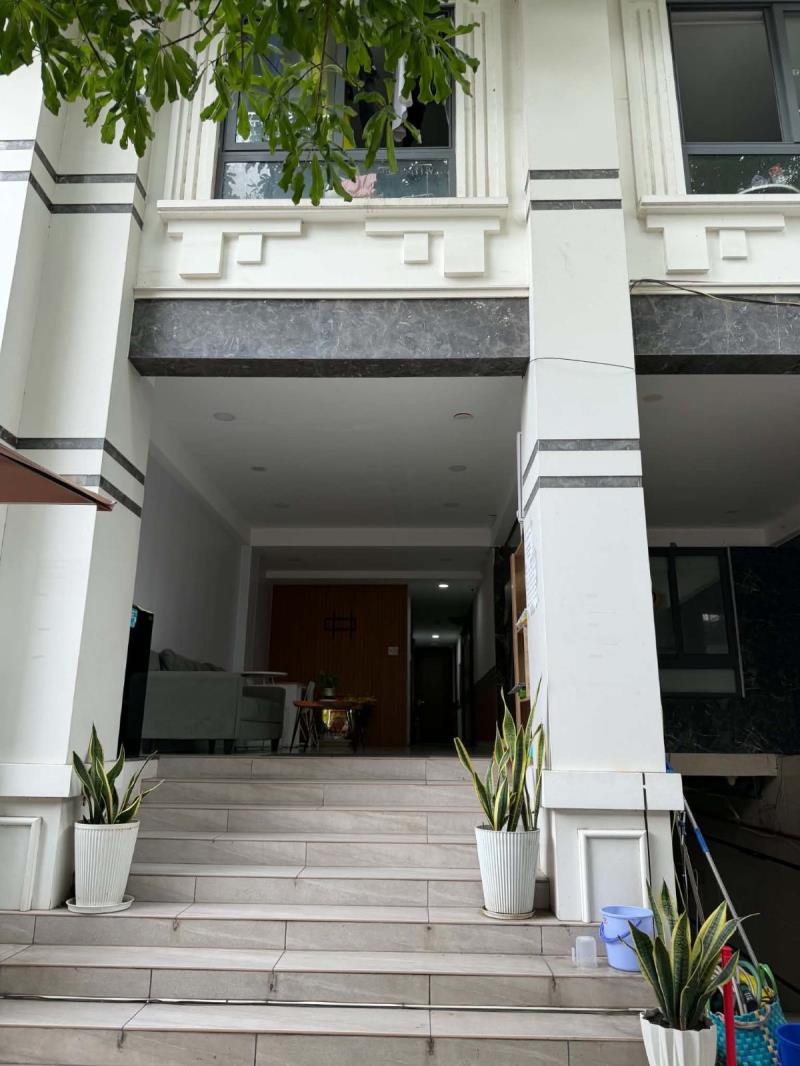 Cho thuê căn hộ studio 1pn tách bếp phòng trống sẵn đặt tại chu văn an cửa sổ thoáng, full nội thất có tủ lạnh, tv gần hutech, ngoại thương, uef,.. tiện lợi di chuyển qua quận 1, thủ đức - Ảnh 2