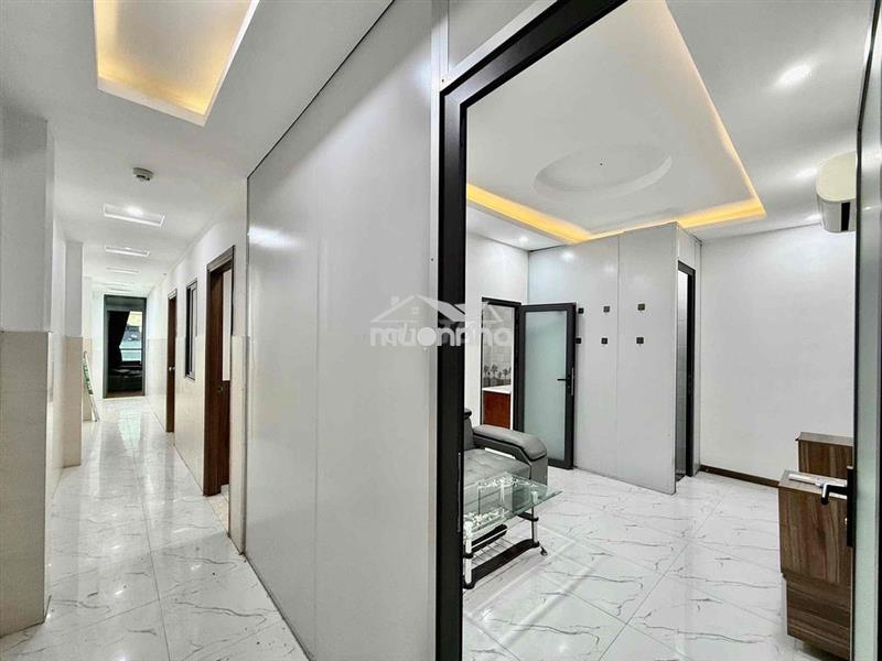 Cho thuê 2pn ngay đại học văn lang có thang máy