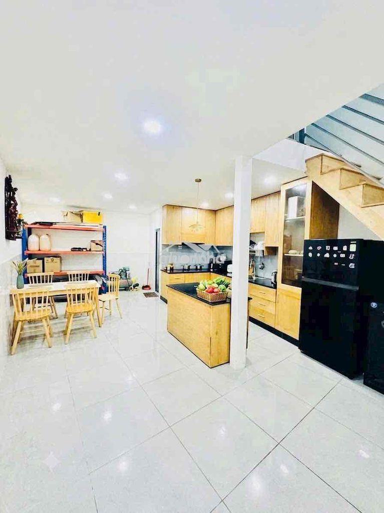 Nhà đẹp 2 tầng - dt 5m x 16m nở hậu 9m - xe hơi ngủ trong nhà - 1 căn - 3