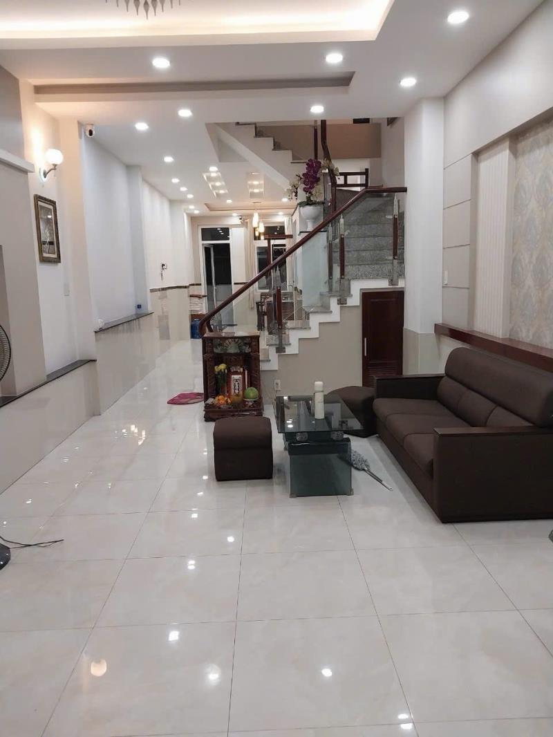 Cho thuê nhà 4 tầng, 4mx18m, mt đường 10m bến xe quận 8, 16 triệu