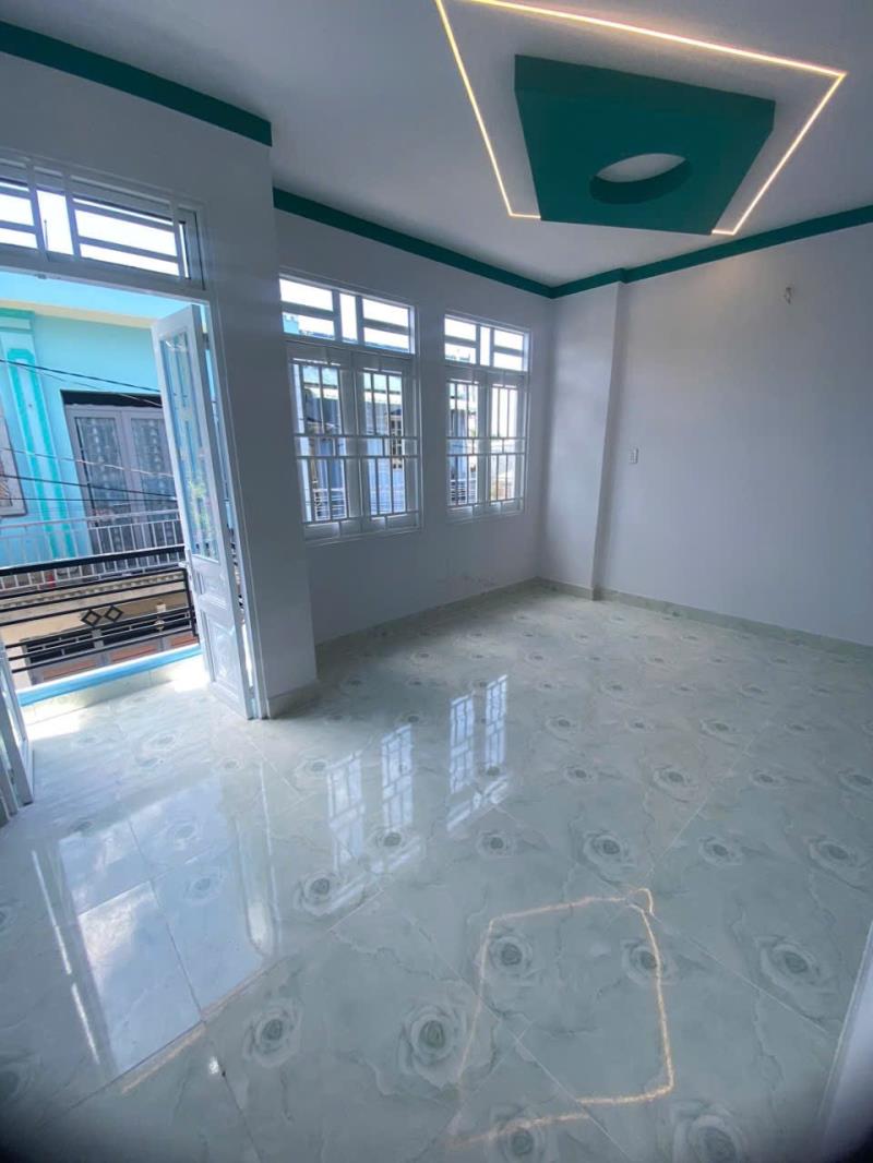 Bán nhà sổ hồng cầm tay giáp hóc môn - 680 triệu - Ảnh 2