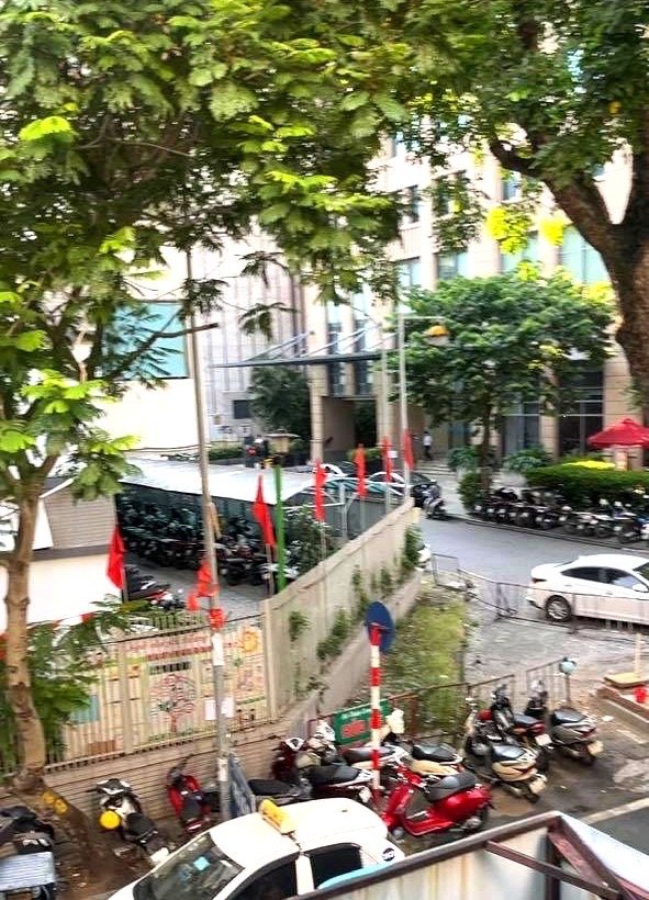 Cho thuê căn hộ tầng2 phố mai hắc đế 28m diện home stay