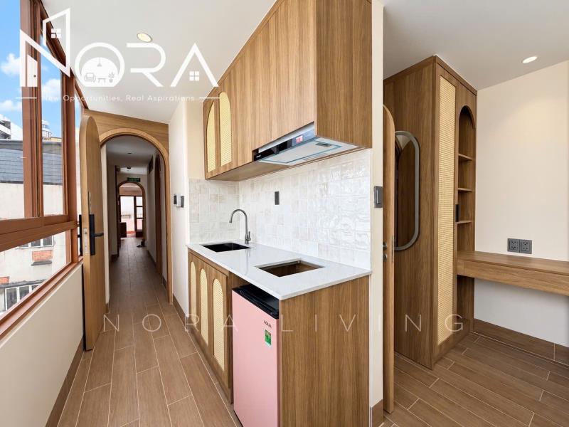 Cho thuê căn hộ dịch vụ 1phong ngủ gần sân bay tsn, gần cv hoàng văn thụ