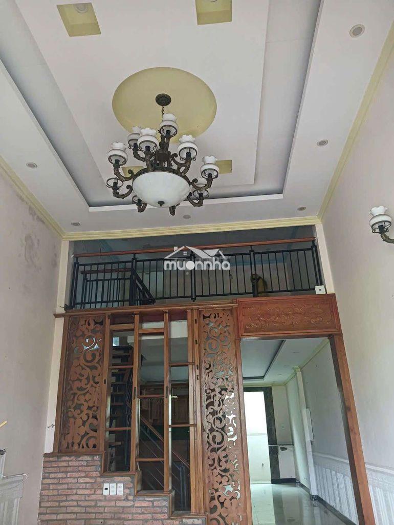 Chủ sơn lại giao nhà - 2