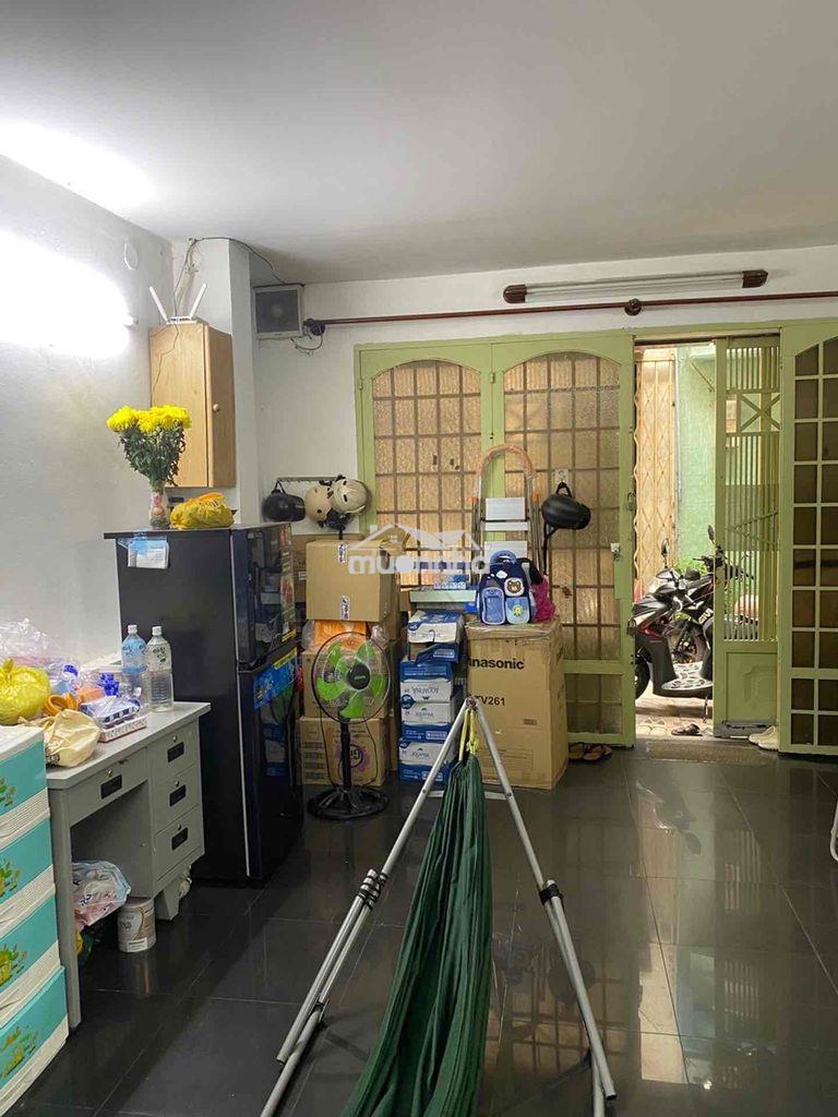 Nhà 43m đường 3 tháng 2 giá 6.9 tỷ