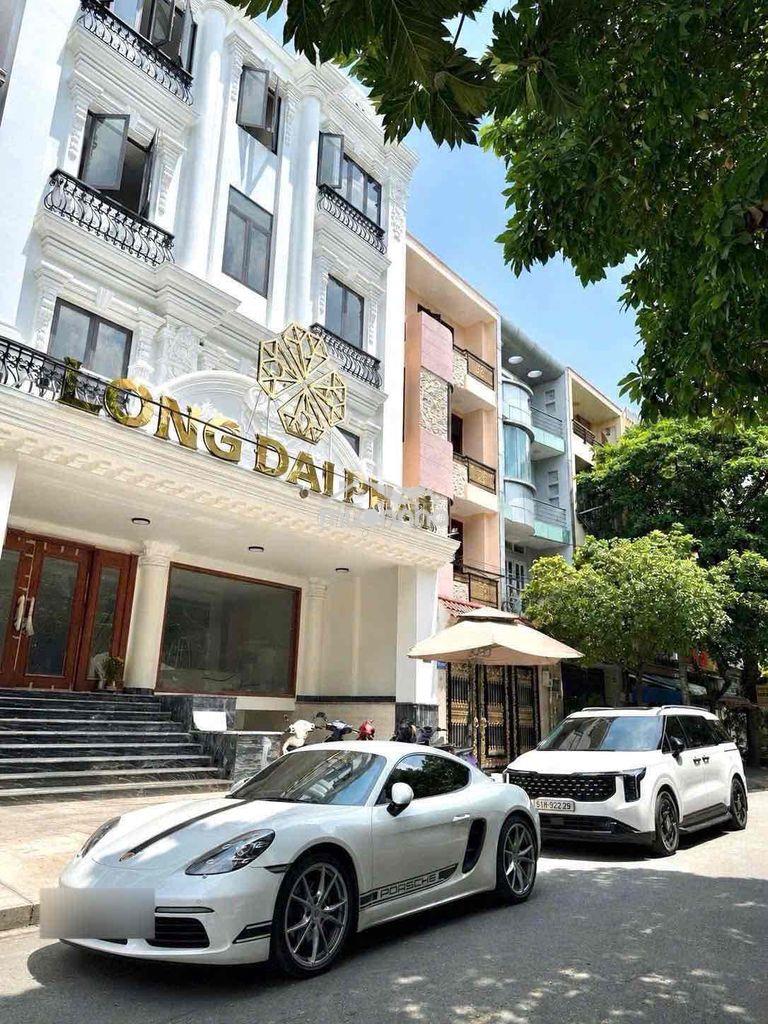 Cho thuê sàn tầng 3 - dt 200m2 gồm 6wc 6 pn giá 45tr