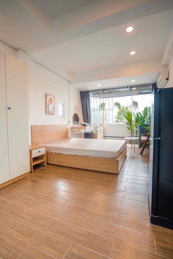 Cho thuê căn hộ trường sa quận 3 ban công máy giặc riêng gần ueh