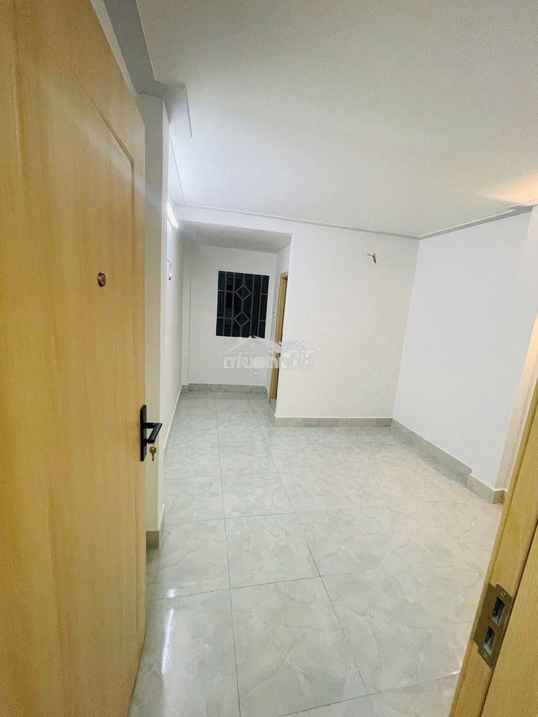 Chính chủ bán nhà mới gấp dt:40m2 giá 3,85 tỷ lầu ,sh,hbp,tđ - 3