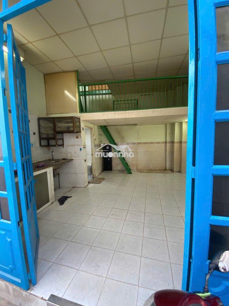 Nhà cách mạng tháng 8,dt 20m,1 trệt,1 lửng,gác suốt. - 2