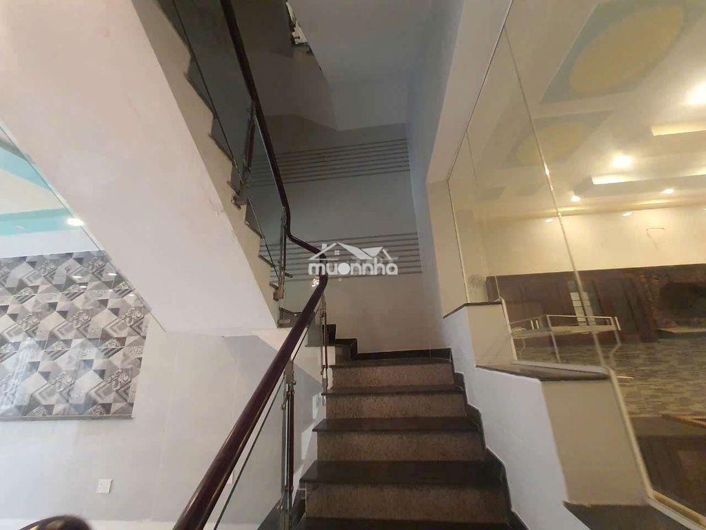 Nhà 2 lầu sân thượng 4pn 5wc hẻm xe 793 trần xuân soạn - 3