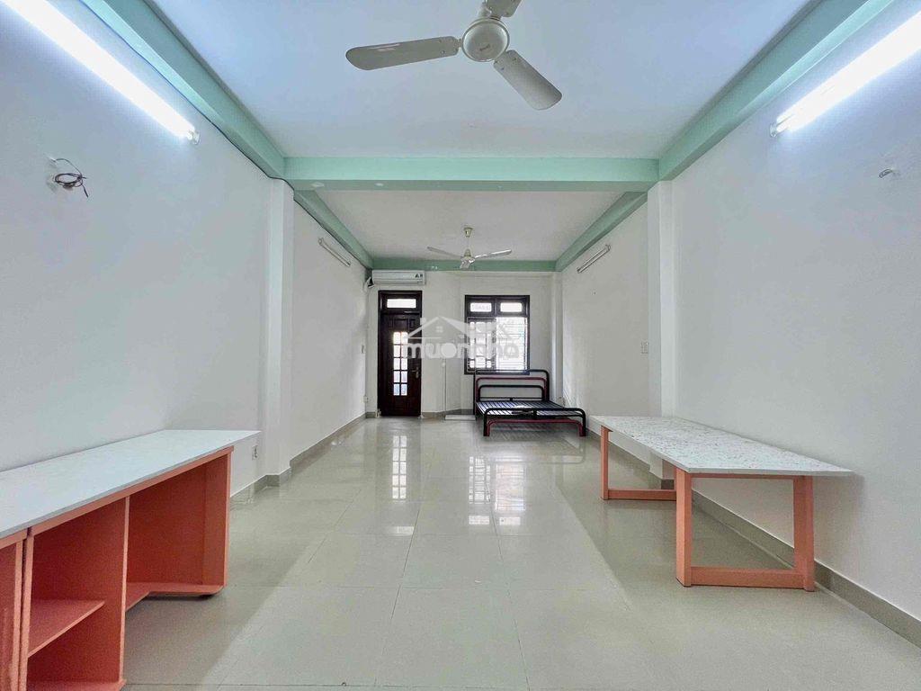Cho thuê căn hộ nội thất cơ bản_ban công rộng_40m2 ngay cầu vượt 3/2 - 3