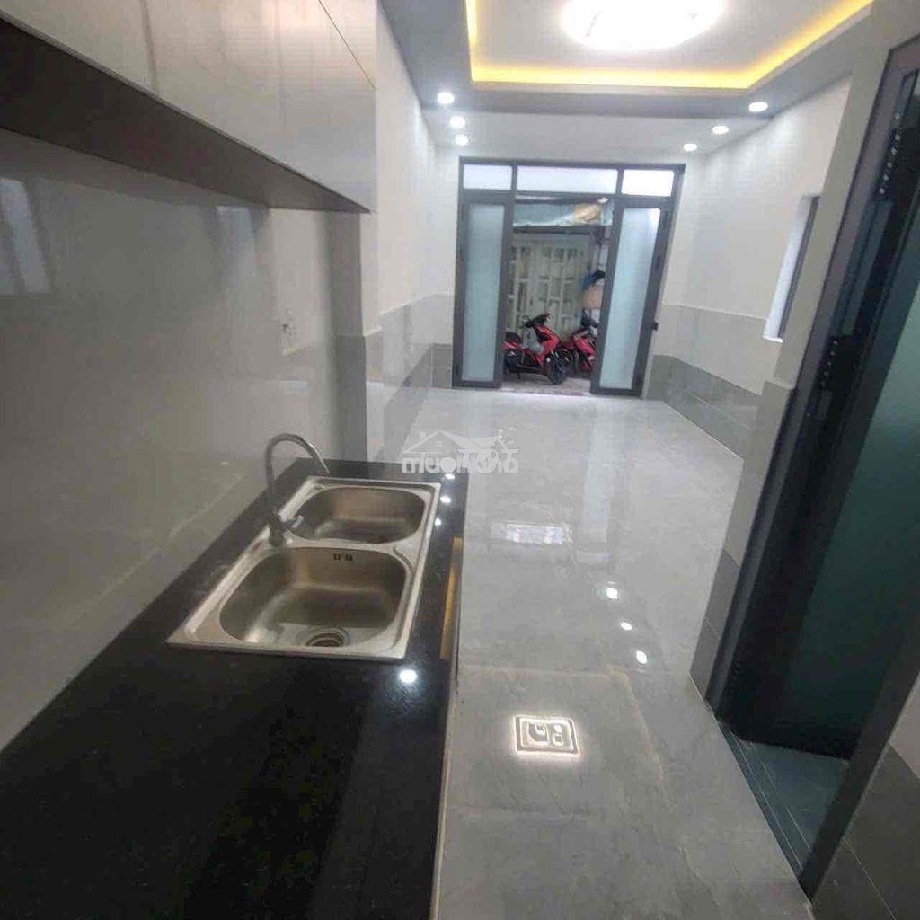Nhà (mới) cho thuê nguyên căn giá 8tr ở gần cầu phú mỹ quận 7 - Ảnh 3