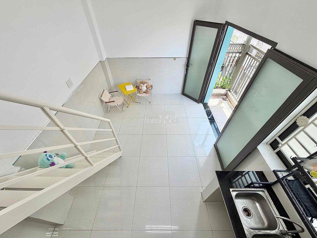 Phòng trọ gác cao 2m - ban công mặt tiền giá rẻ ngay ngã tư 4 xã - Ảnh 4