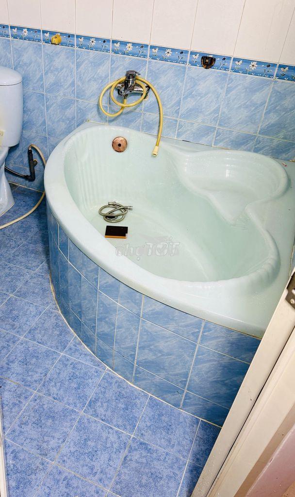 Dư ở cho 2 nữ thuê phòng lối đi chung 