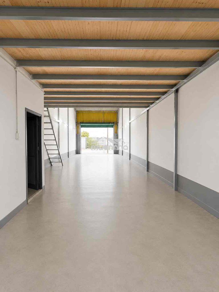 Cho thuê nhà cấp 4, có gác kiên cố tiện làm kho. dt 5x20m. giá 13tr/th - 4