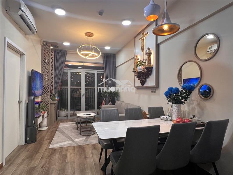 Bán luxgarden quận 7 - 2pn 68m - view về landmark - sổ hồng sẵn