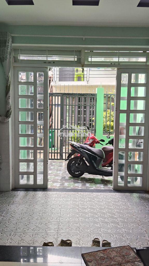Bán nhà ở 1 trệt 1 lầu, sổ sẵn - 2