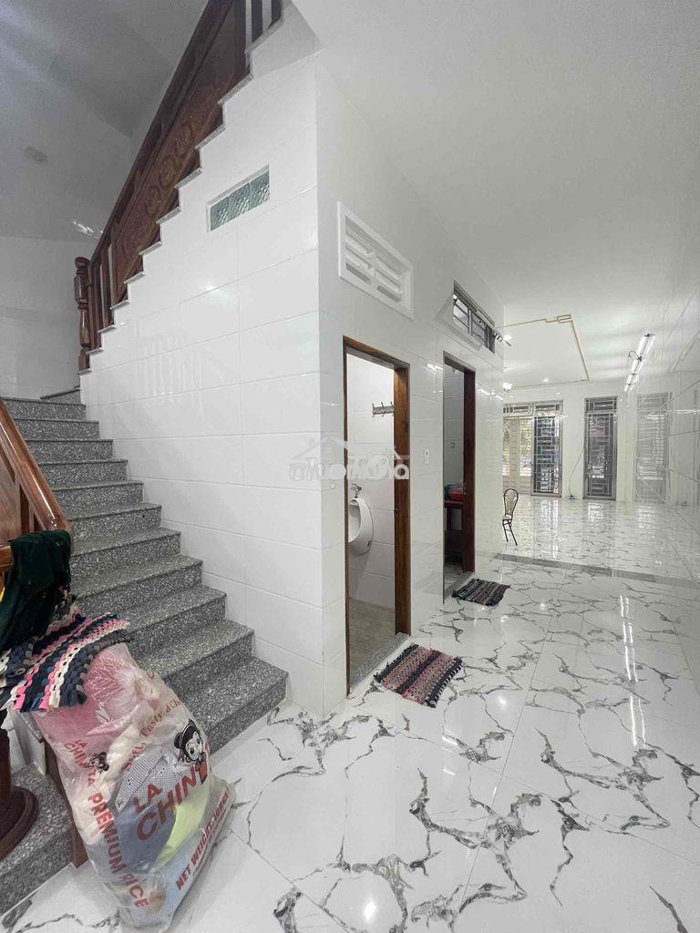 Nhà trệt 2 lầu sân thượng trục chính kdc nam long - Ảnh 4