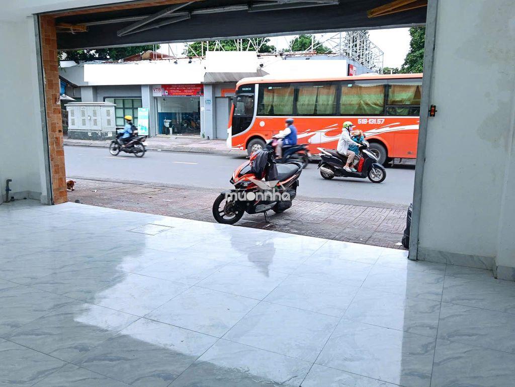 Mặt tiền nơ trang long 7m ngang có gác lửng vỉa hè rộng cho mở quán ăn - 3