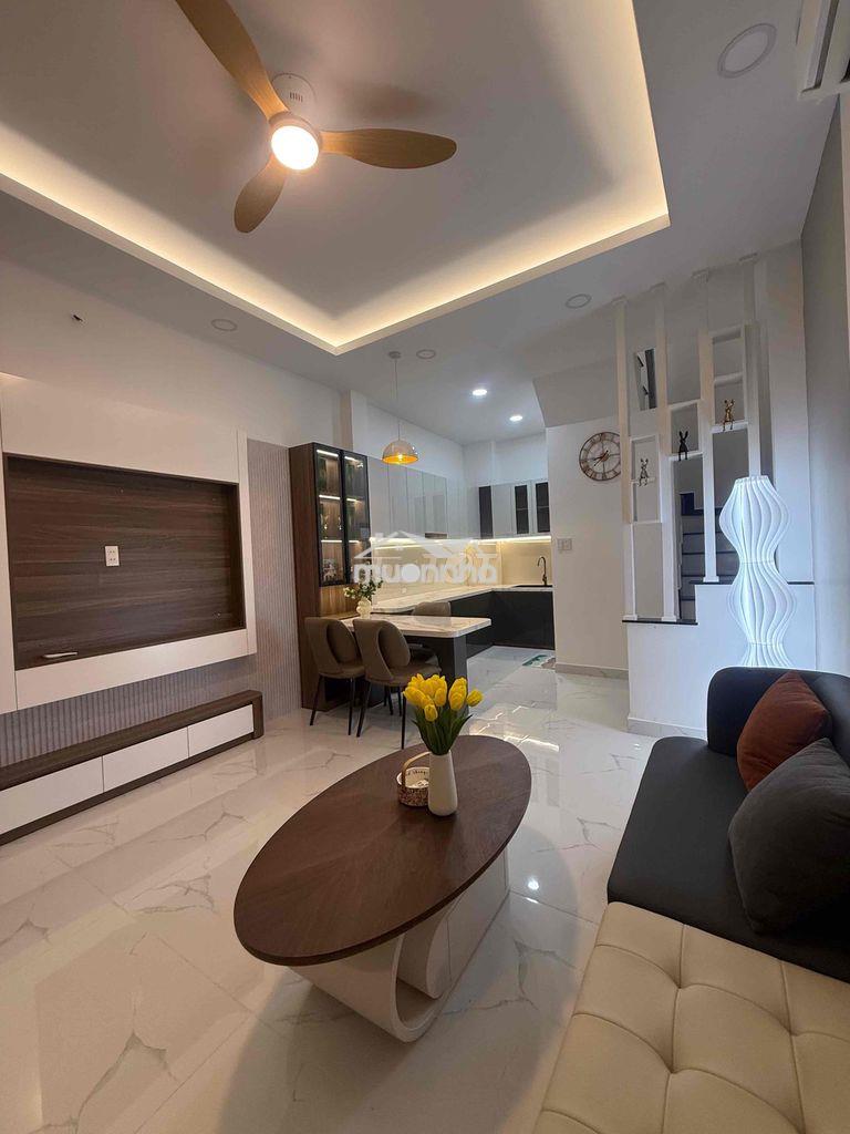 Hàng hiếm nhanh mới kịp huỳnh văn bánh, phú nhuận - 5 tầng btct, ngang - 2