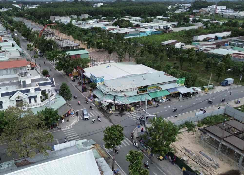 Bán nhà phố 3pn có 2 mặt tiền đường nhựa đường vành đai thông hoà phú - 2
