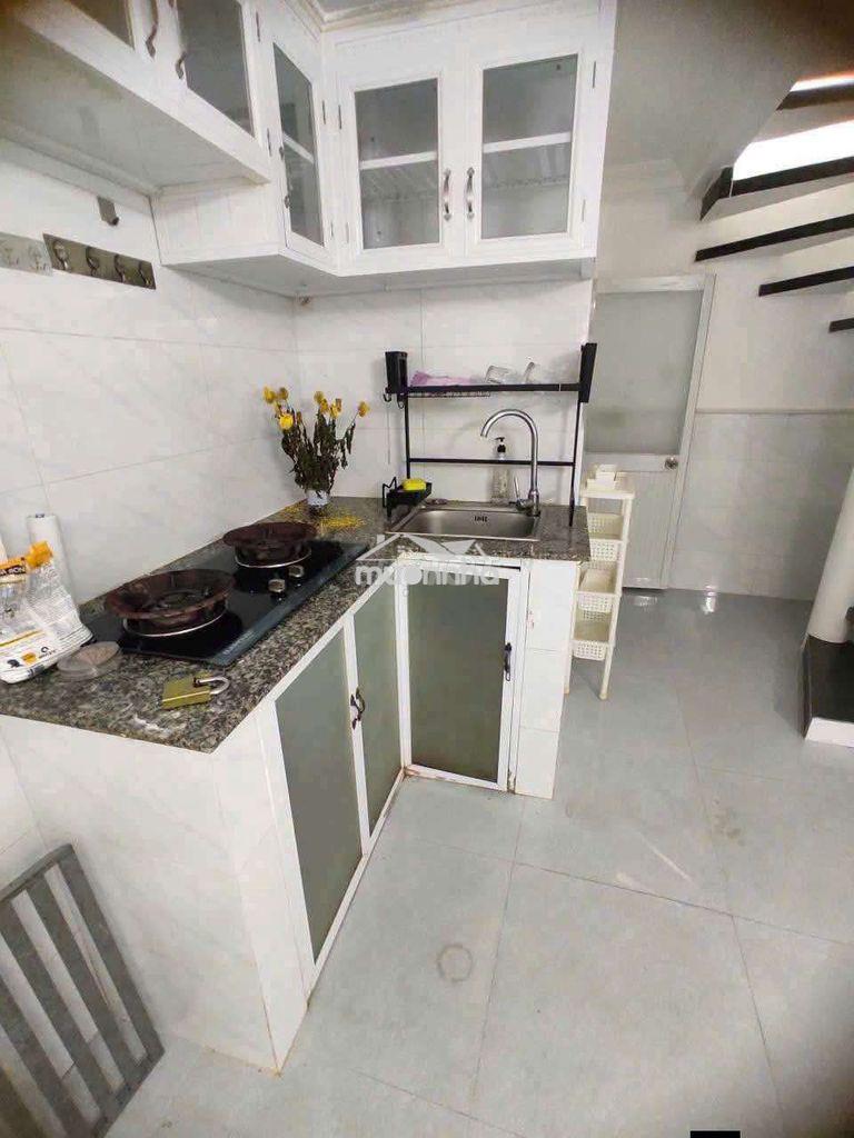 Cho thuê nhà vạn kiếp bt - trệt 1 lầu sân thượng có sẵn nt - 4