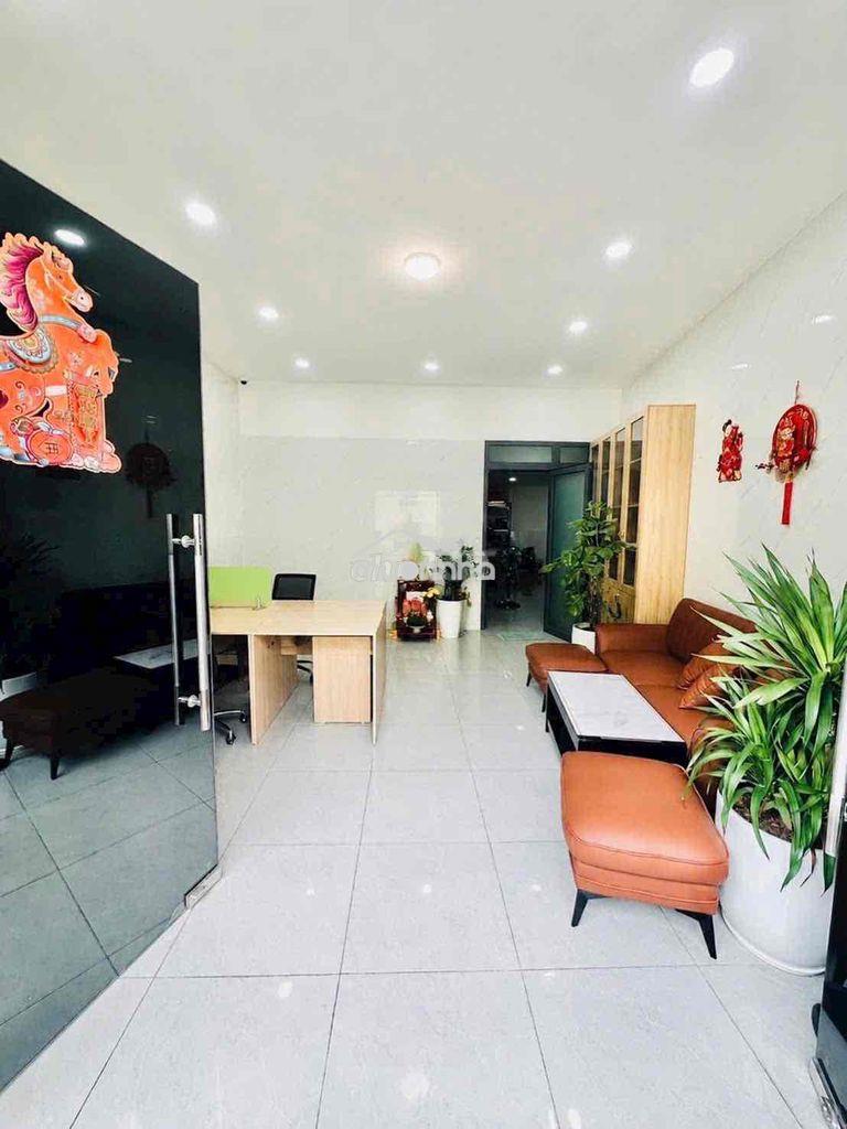 Nhà đẹp 2 tầng - dt 5m x 16m nở hậu 9m - xe hơi ngủ trong nhà - 1 căn