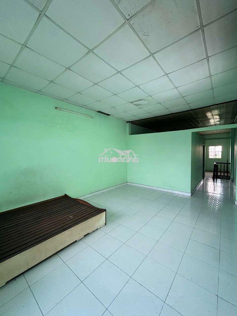 Nhà 3 phòng 4 x 16m - 2