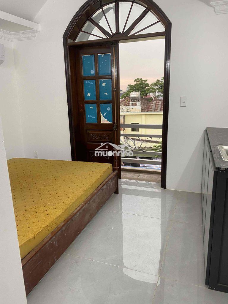 Cho thuê căn hộ ban công gần cầu kinh thanh đa full nội thất phòng mới