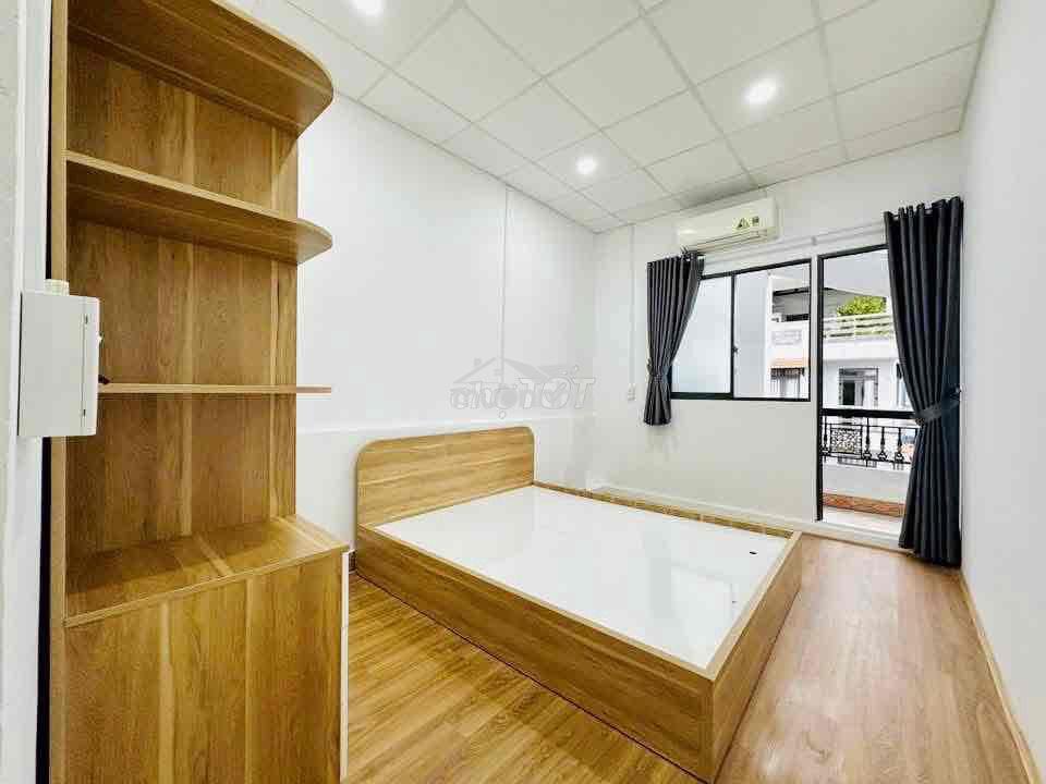 Cho thuê căn 2 phòng ngủ - 1 phòng bếp - giờ tự do - oto tận cửa - 4